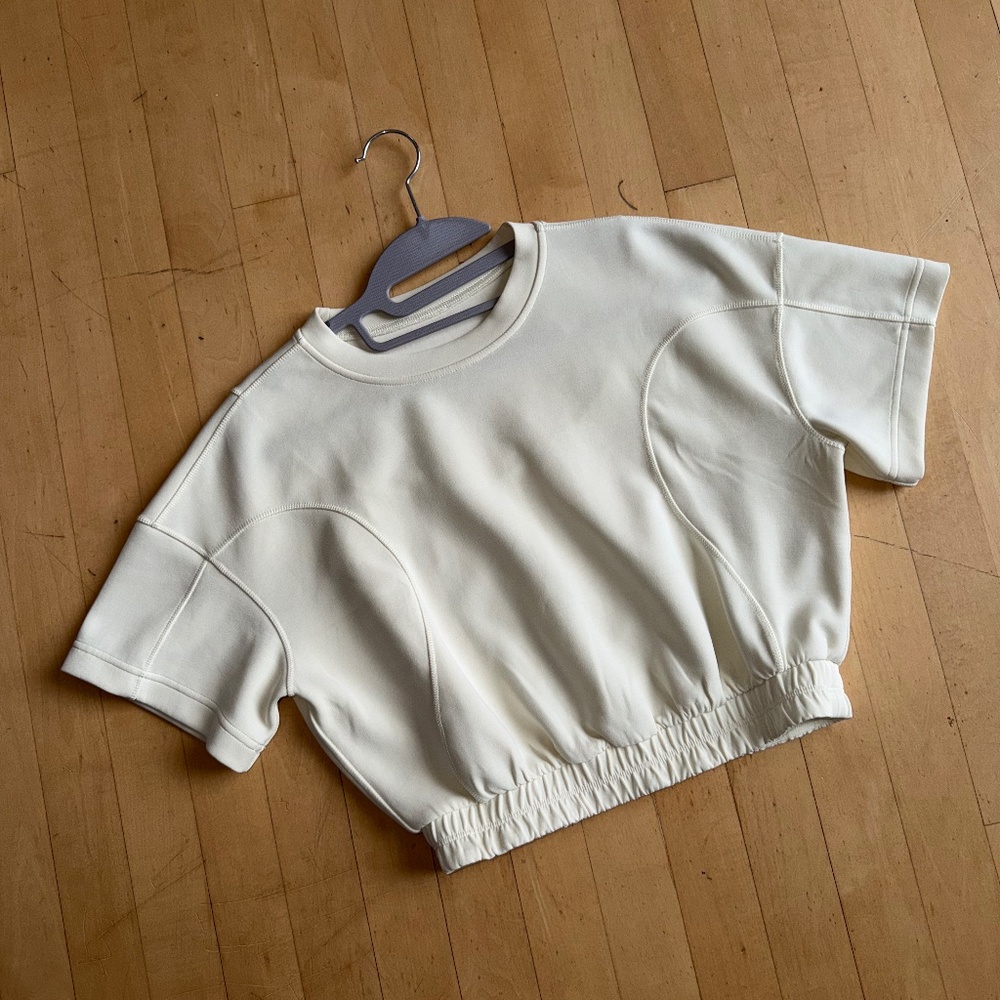 Like New Lululemon Softstreme Gathered T Shirt Peach Fuzz, 4, GL1324 - Picture 2 of 6
